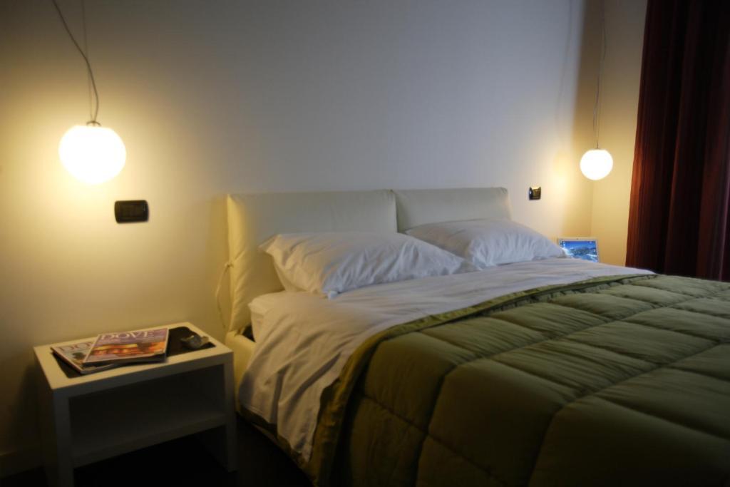 Le Formiche Bed and Breakfast Μιλάτσο Δωμάτιο φωτογραφία